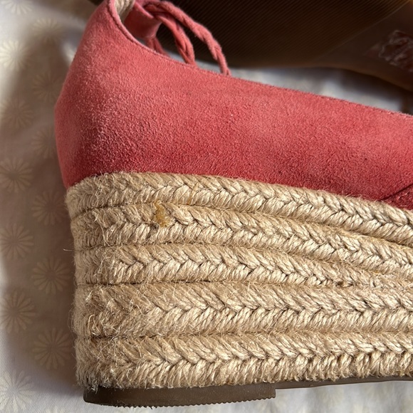 ANN TAYLOR | Coral Platform Shoes - Picture 9 of 12